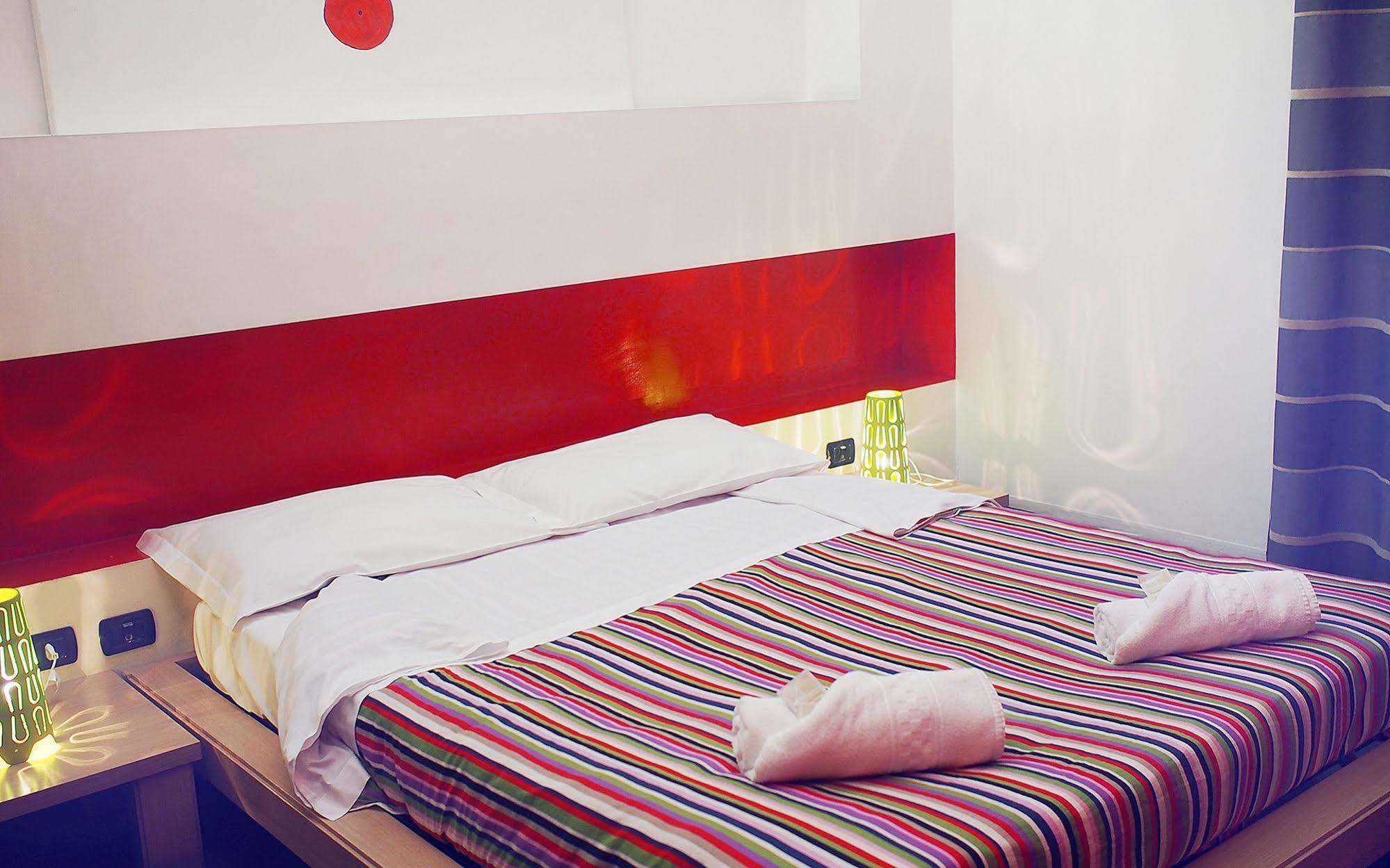 M&J Place Hostel Roma Eksteriør bilde